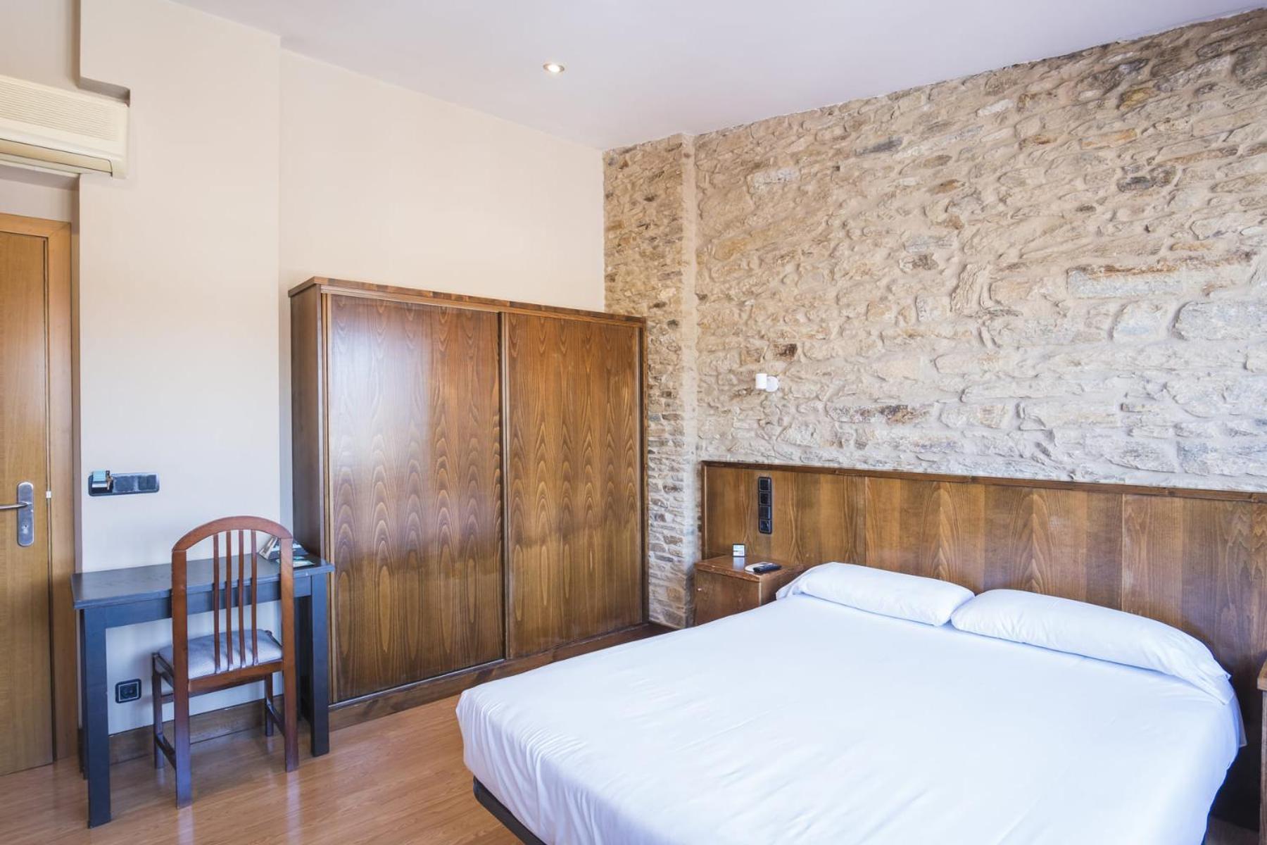 Hotel Alda Avenida 圣地亚哥－德孔波斯特拉 外观 照片