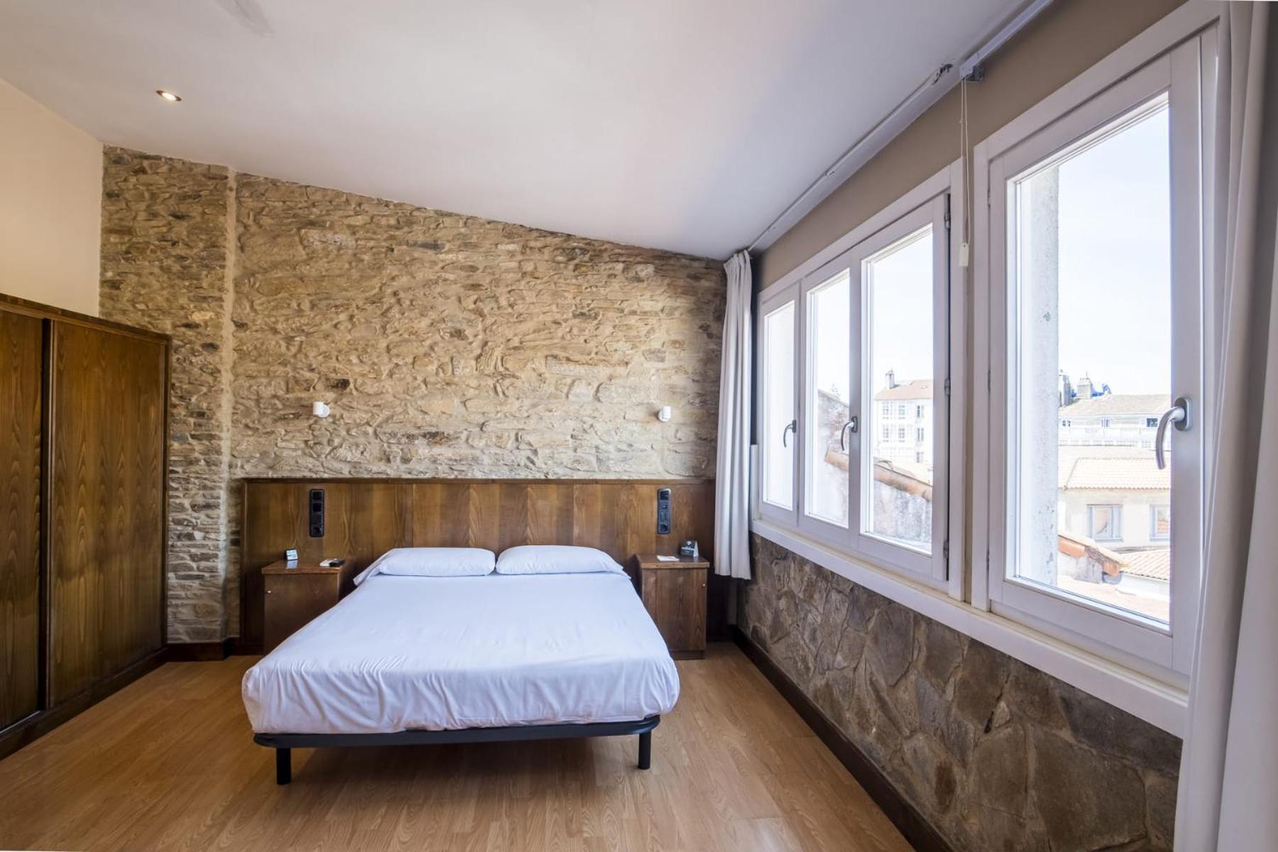 Hotel Alda Avenida 圣地亚哥－德孔波斯特拉 外观 照片