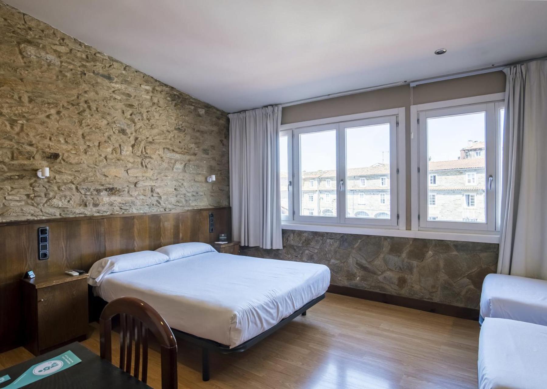 Hotel Alda Avenida 圣地亚哥－德孔波斯特拉 外观 照片