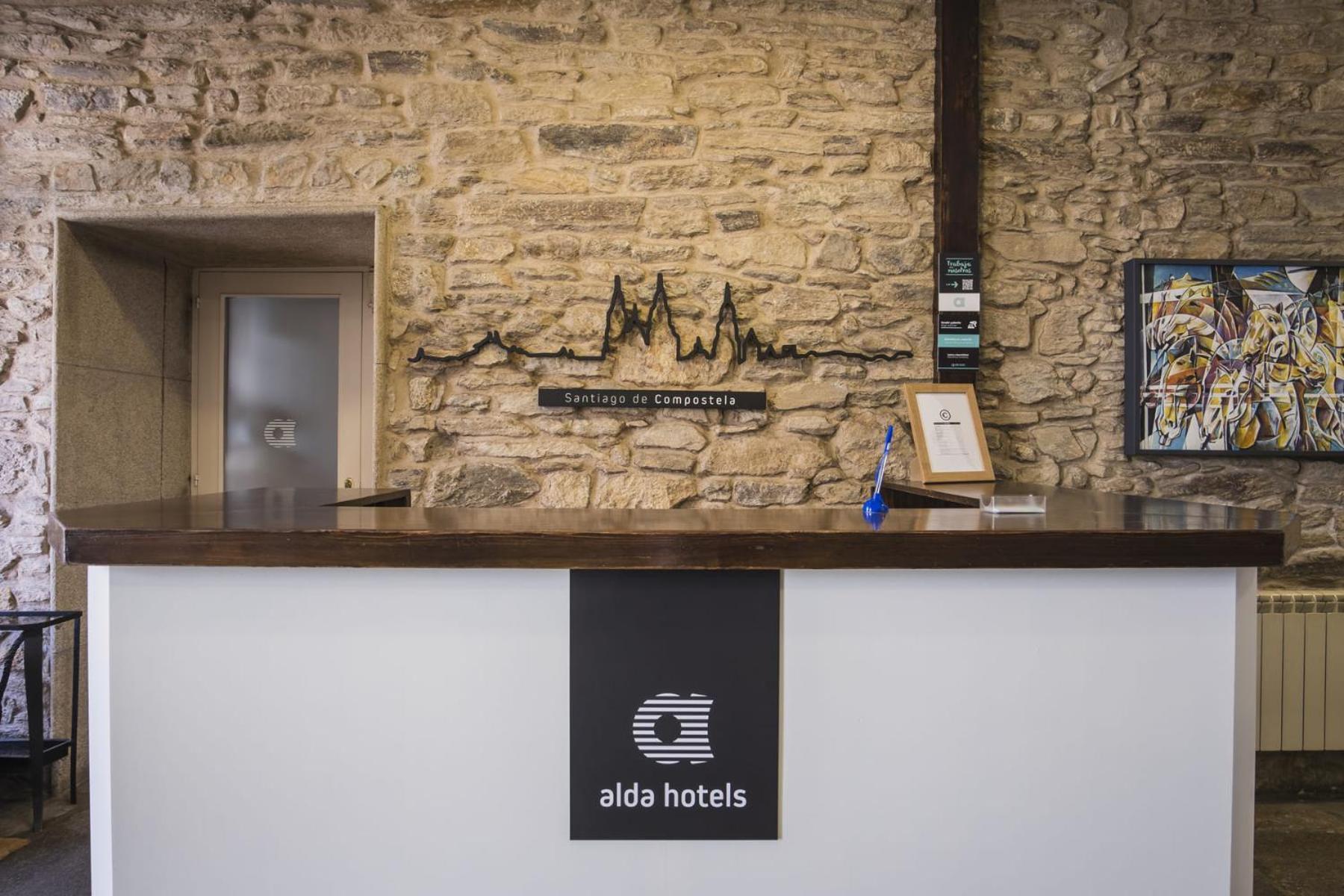 Hotel Alda Avenida 圣地亚哥－德孔波斯特拉 外观 照片